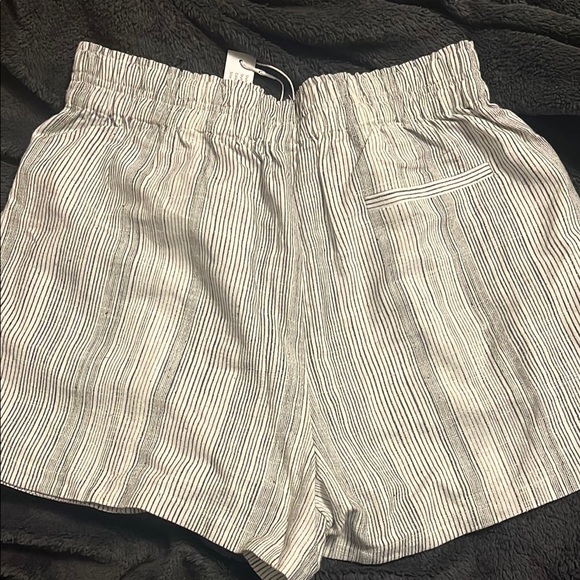 Gentle Fawn High Waist Gray and White Shorts - Picture 3 of 4